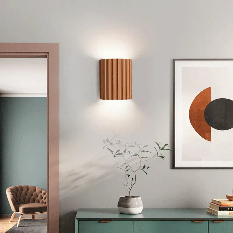 Minimalistyczna Lampa Ścienna Cylindryczny Żebrowany Design do Wnętrz