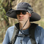Cappello Solare con Ampia Tesa e Due Ventilatori