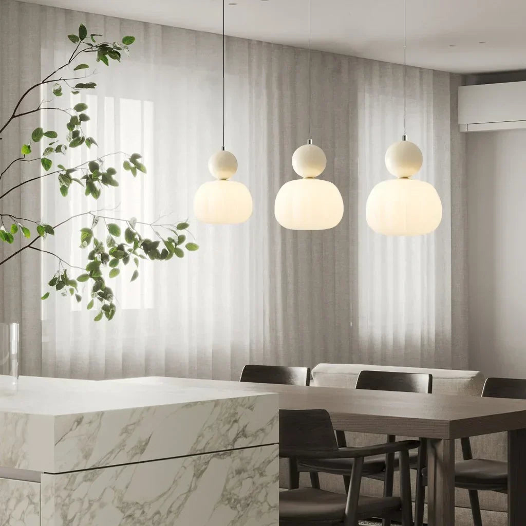 Elegancka Lampa Wisząca w Stylu Art Deco Kremowy Klosz Sufitowy