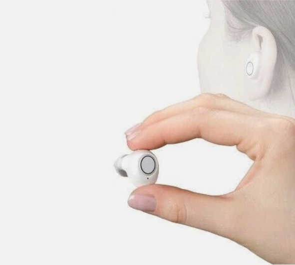 Kompaktowy, ładowalny aparat słuchowy Bluetooth