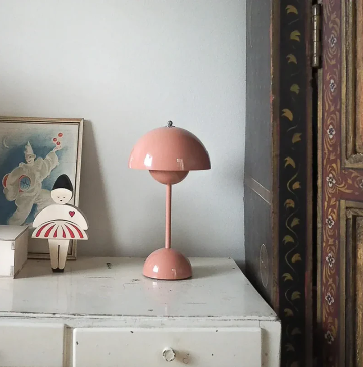 Nowoczesna lampa stołowa LED z 3 poziomami jasności