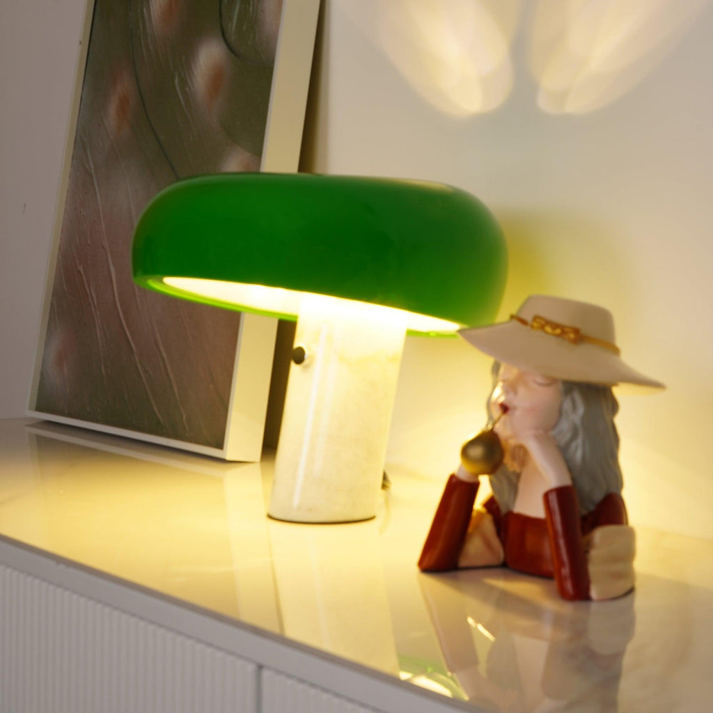 Marmurowa Lampa Stołowa – Subtelne Oświetlenie Dekoracyjne do Wnętrz
