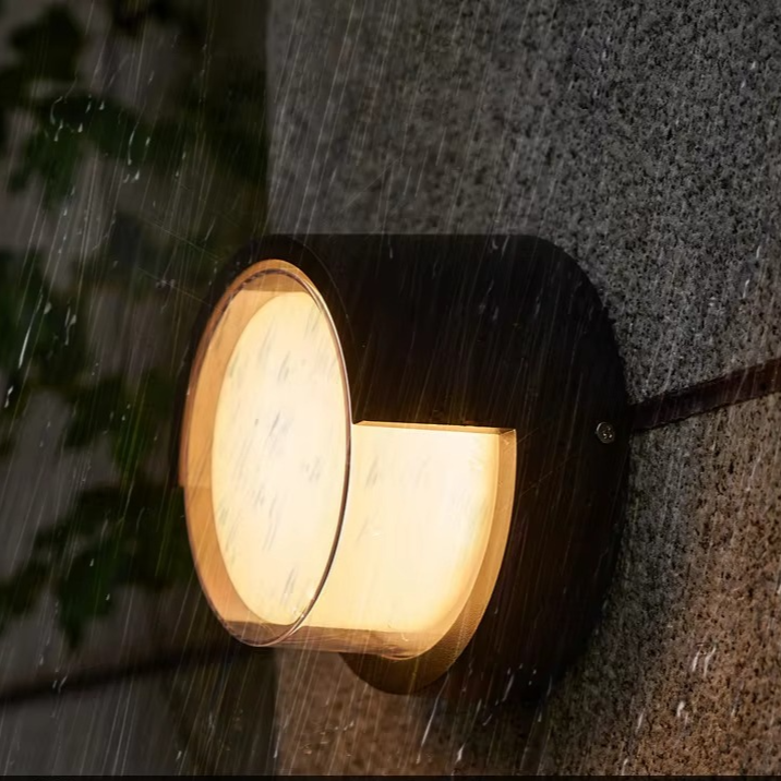Nowoczesna zewnętrzna lampa ścienna LED z czujnikiem ruchu