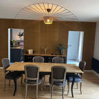 Lampada a sospensione decorativa con luce delicata e forma ondulata