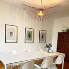 Lampada a sospensione decorativa con luce delicata e forma ondulata