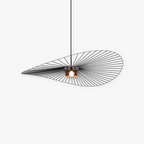 Lampada a sospensione decorativa con luce delicata e forma ondulata