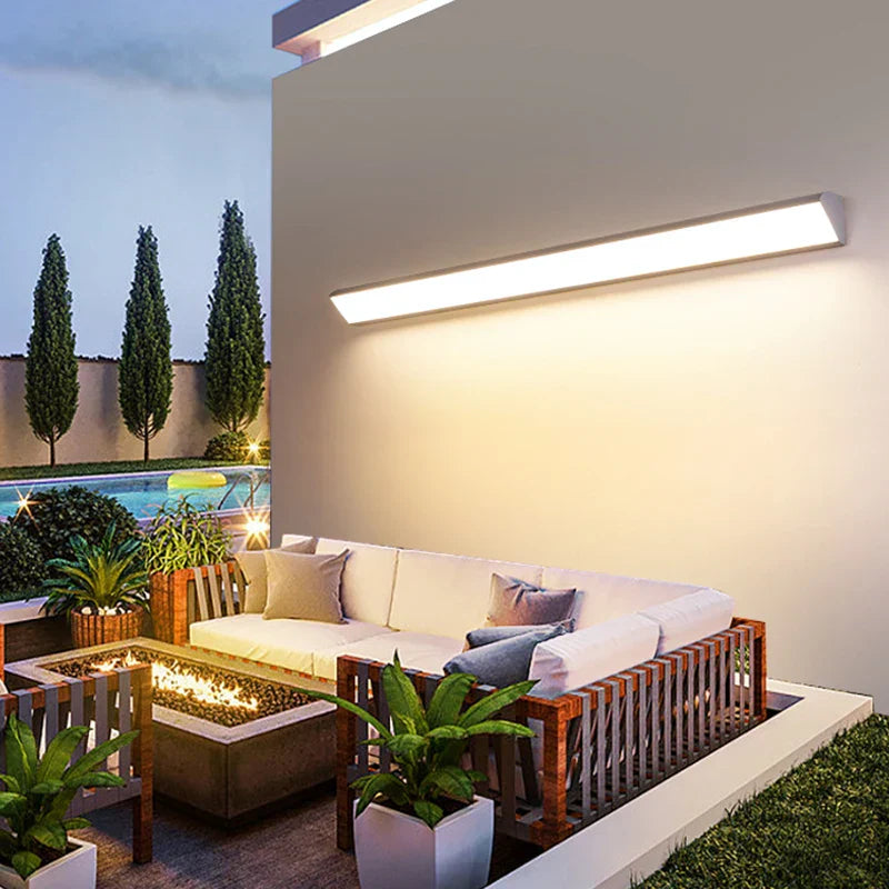 Lampe extérieure LED moderne et étanche à fixer au mur
