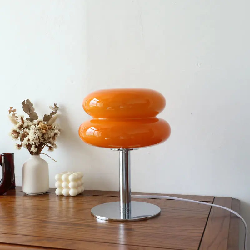 Versatile wireless iconic Italian table lamp with dimming function