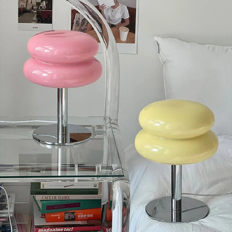 Versatile wireless iconic Italian table lamp with dimming function