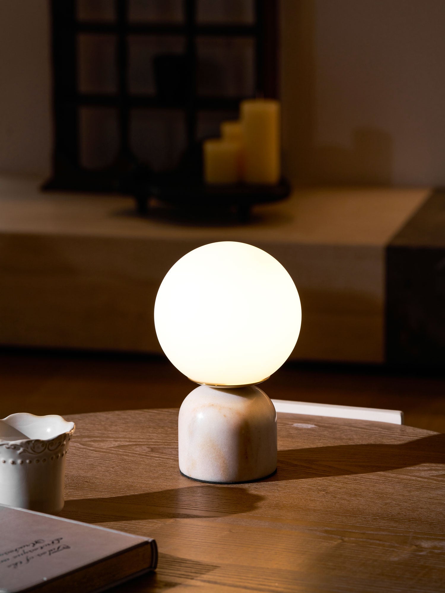 Moderne Tischlampe Orb Glow Kompaktes Umgebungslicht