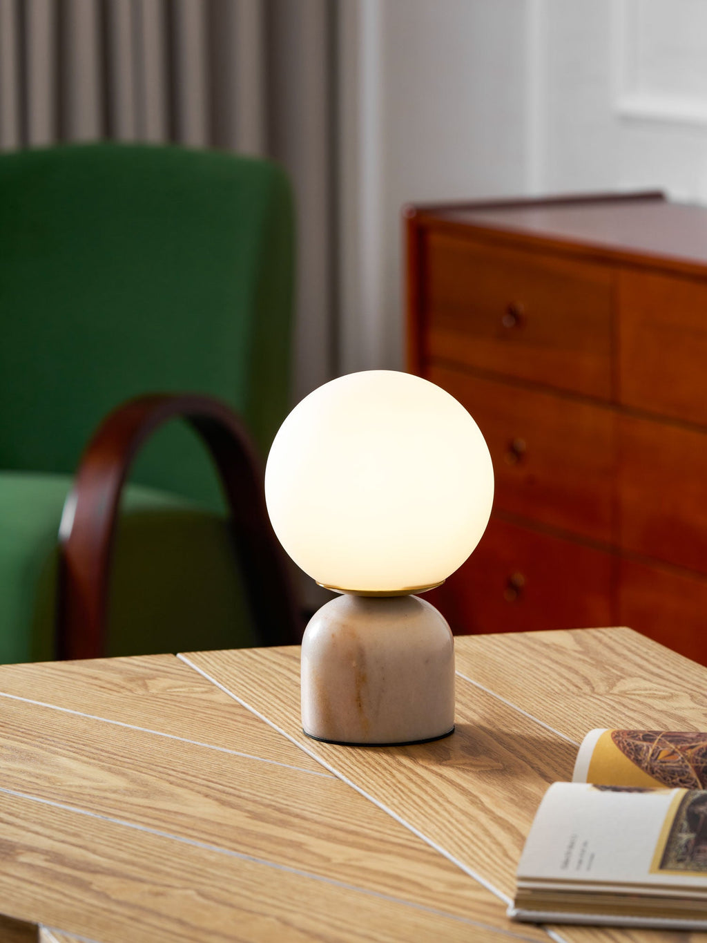 Moderne Tischlampe Orb Glow Kompaktes Umgebungslicht