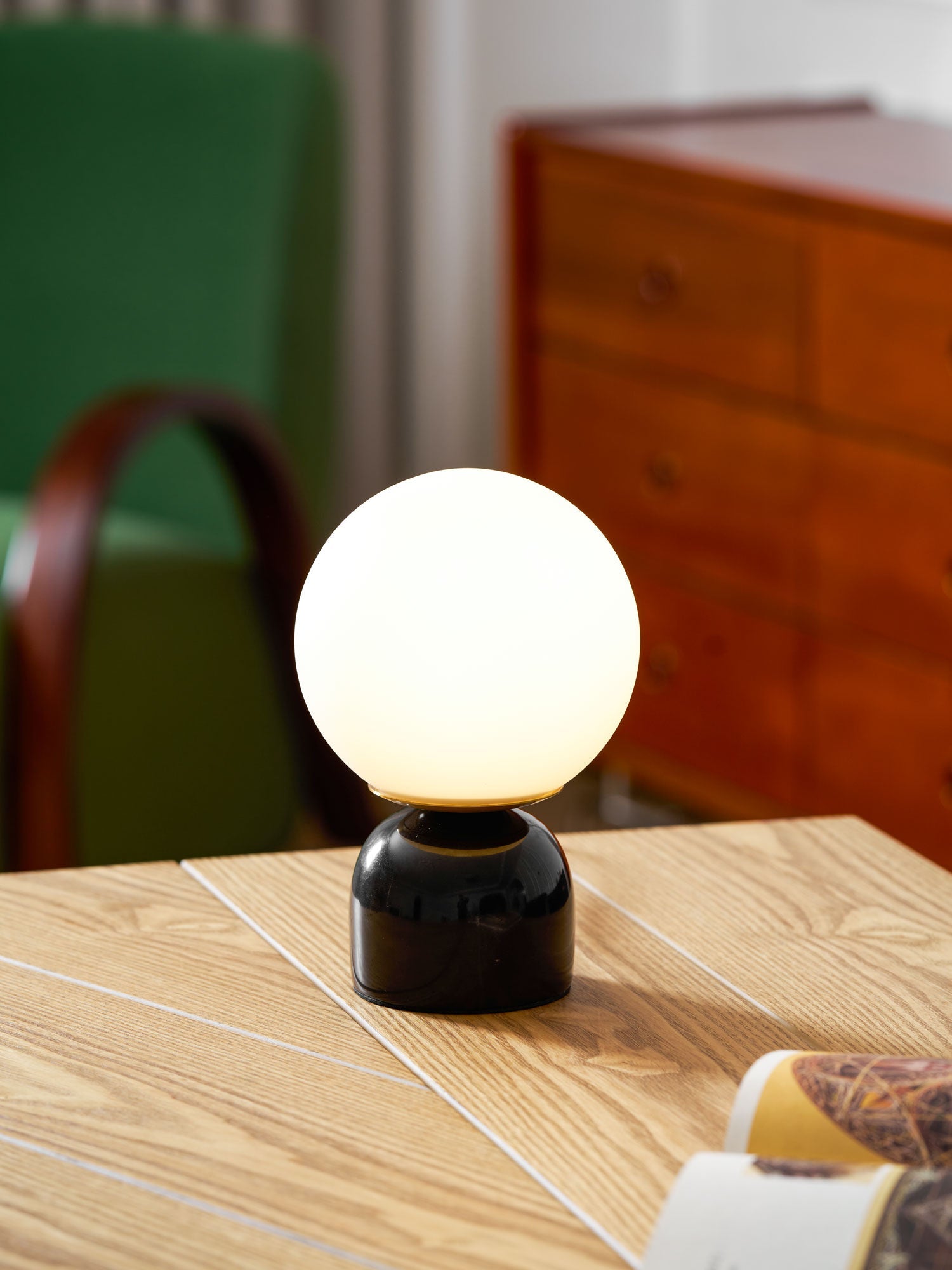 Moderne Tischlampe Orb Glow Kompaktes Umgebungslicht