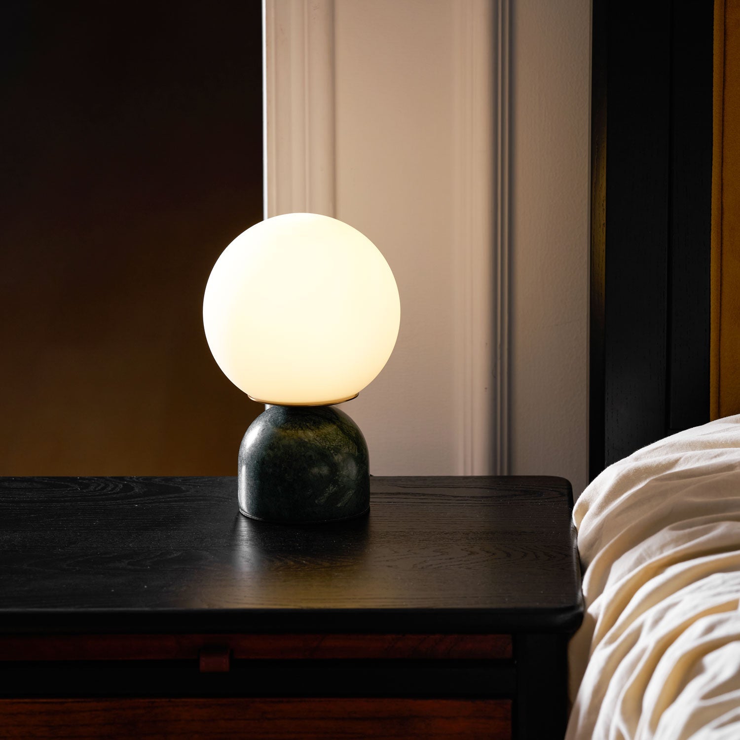 Moderne Tischlampe Orb Glow Kompaktes Umgebungslicht