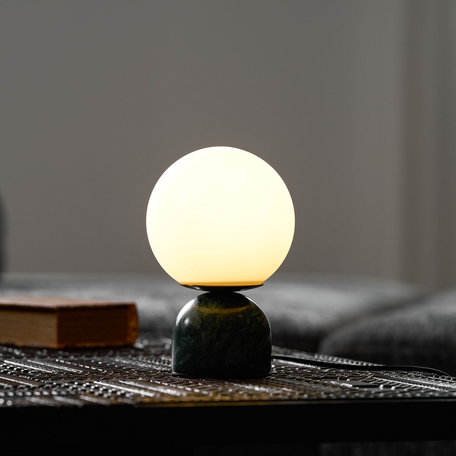 Moderne Tischlampe Orb Glow Kompaktes Umgebungslicht