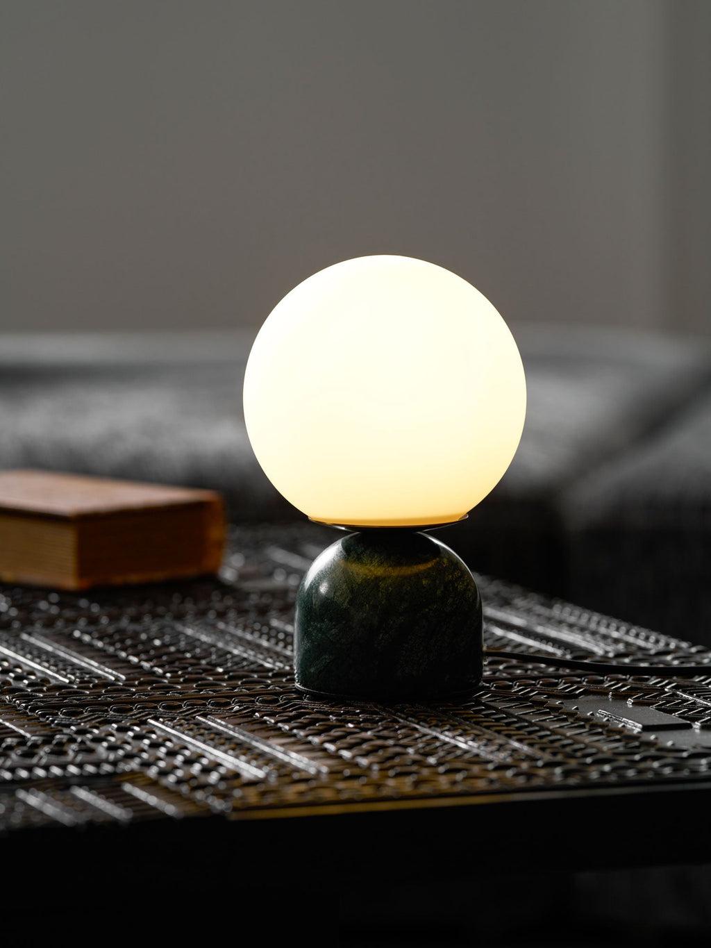 Moderne Tischlampe Orb Glow Kompaktes Umgebungslicht