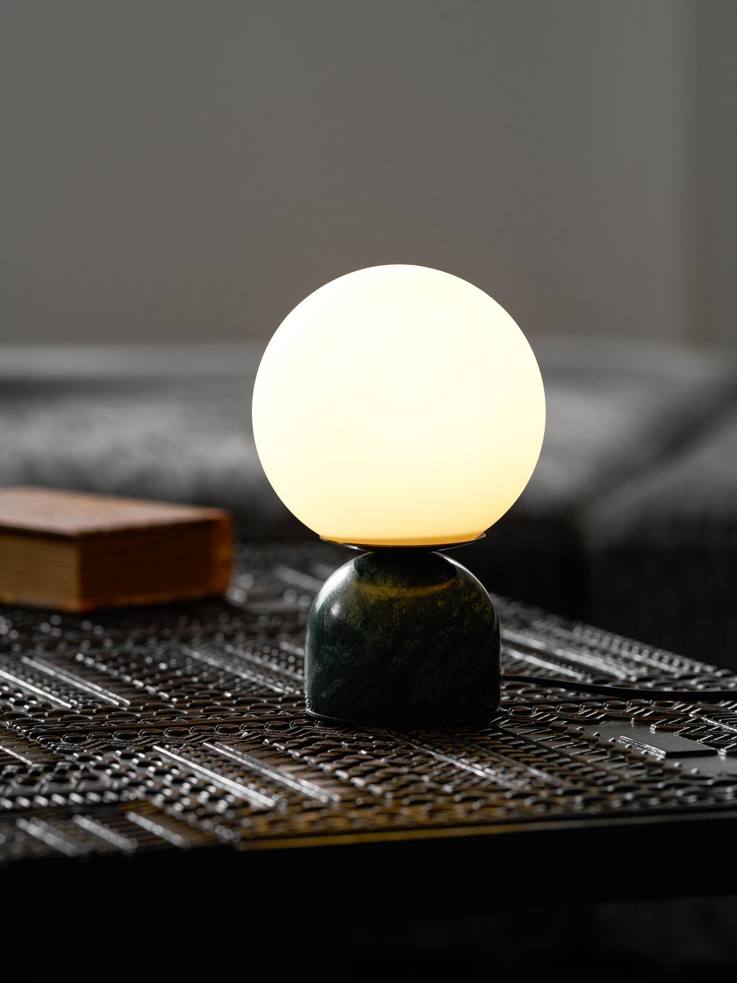 Moderne Tischlampe Orb Glow Kompaktes Umgebungslicht