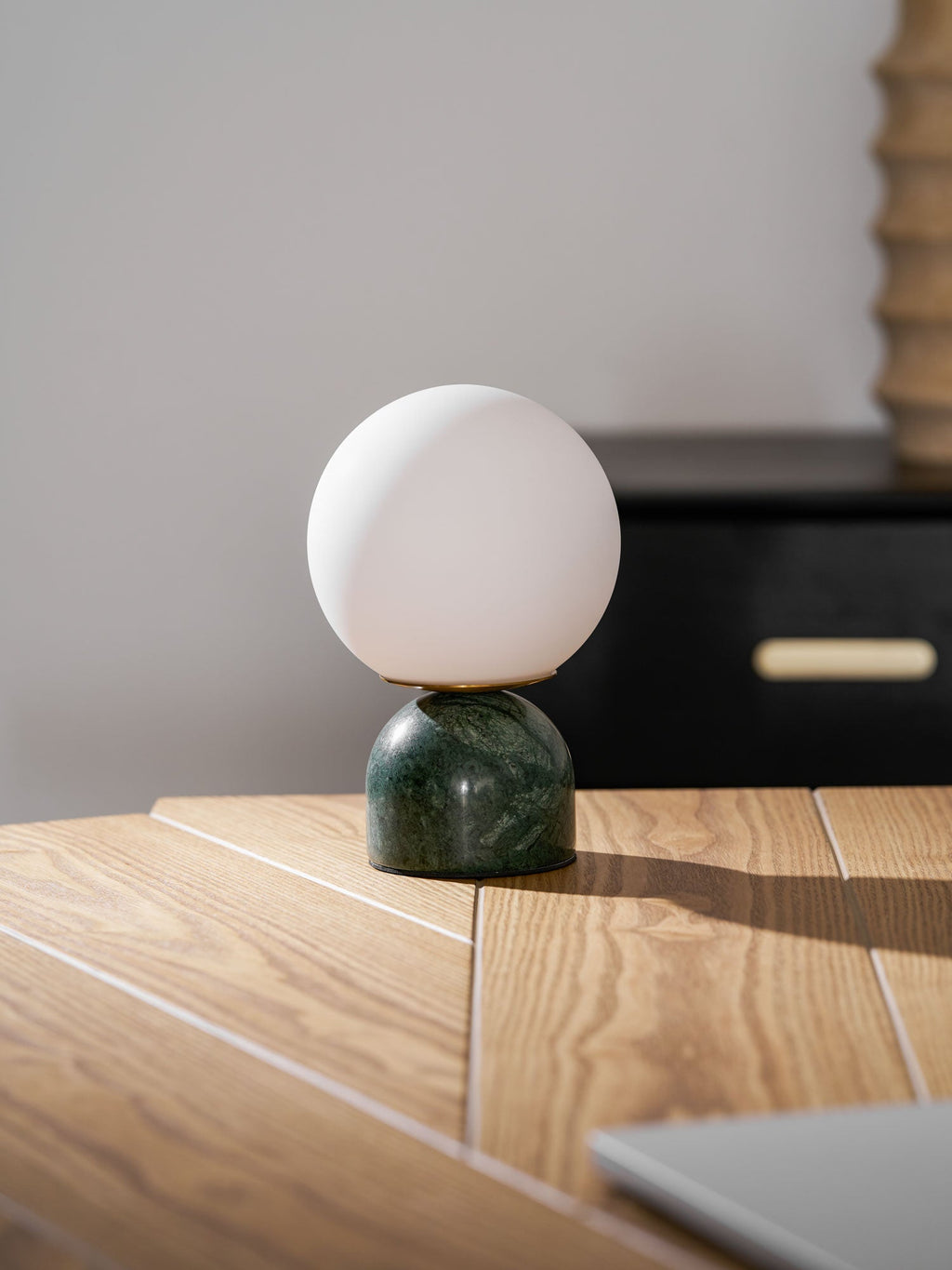 Moderne Tischlampe Orb Glow Kompaktes Umgebungslicht
