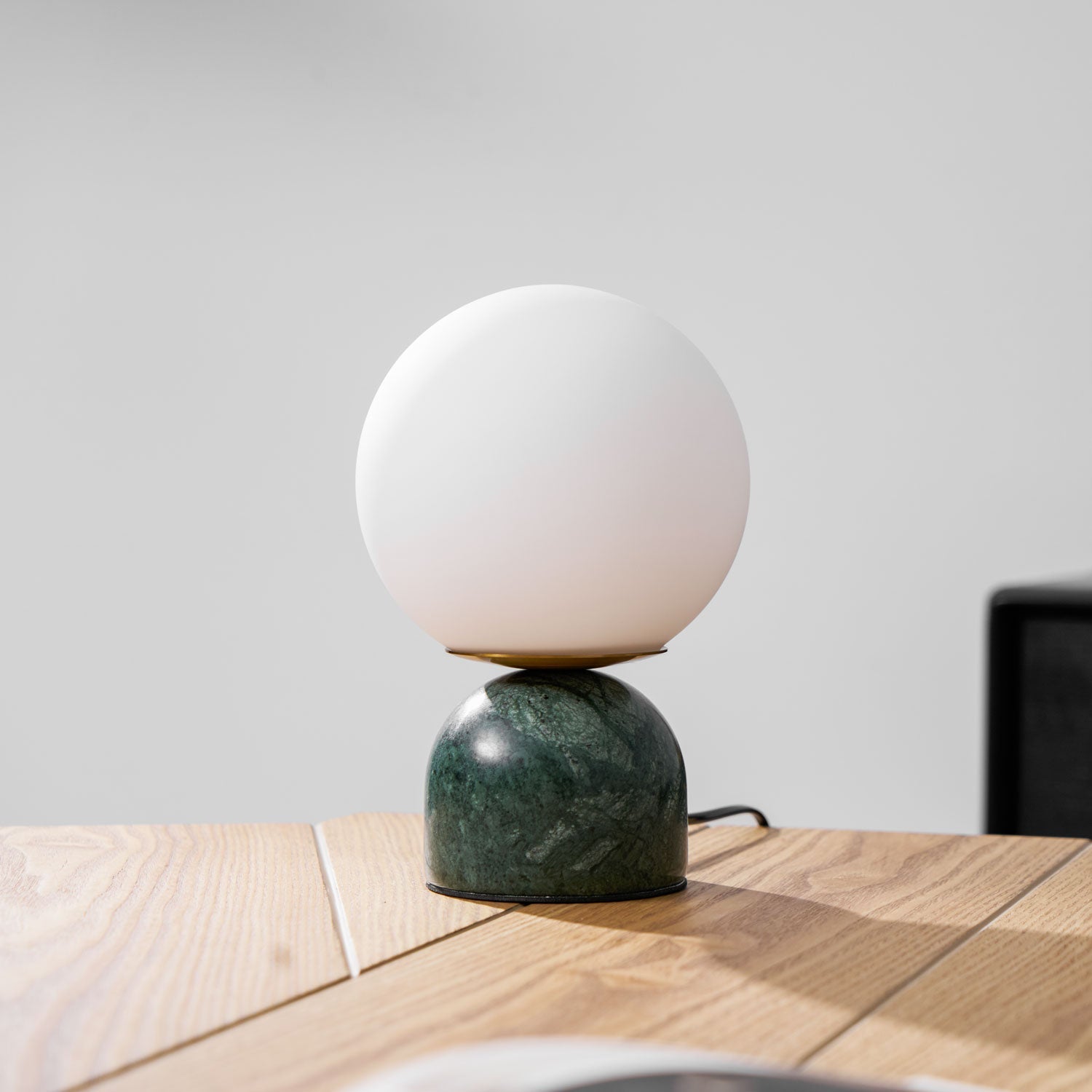 Moderne Tischlampe Orb Glow Kompaktes Umgebungslicht