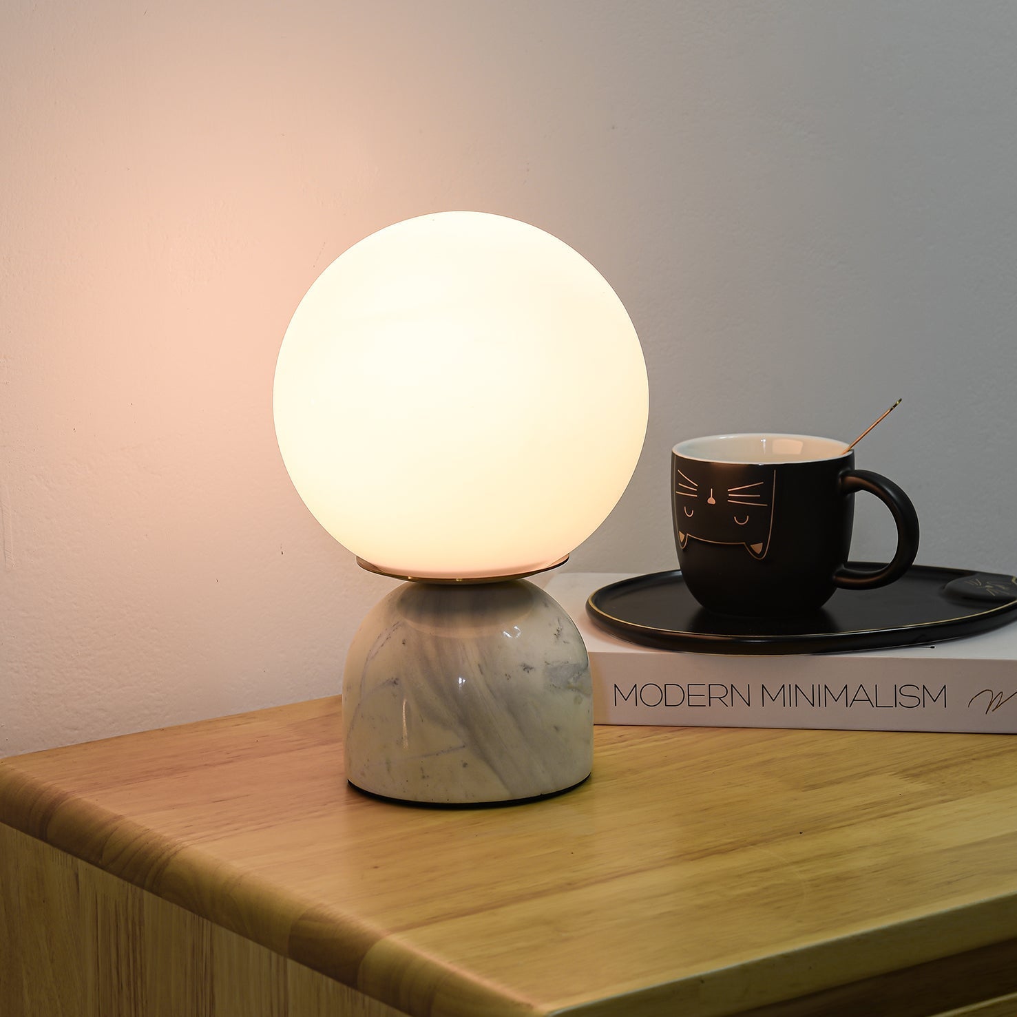 Moderne Tischlampe Orb Glow Kompaktes Umgebungslicht