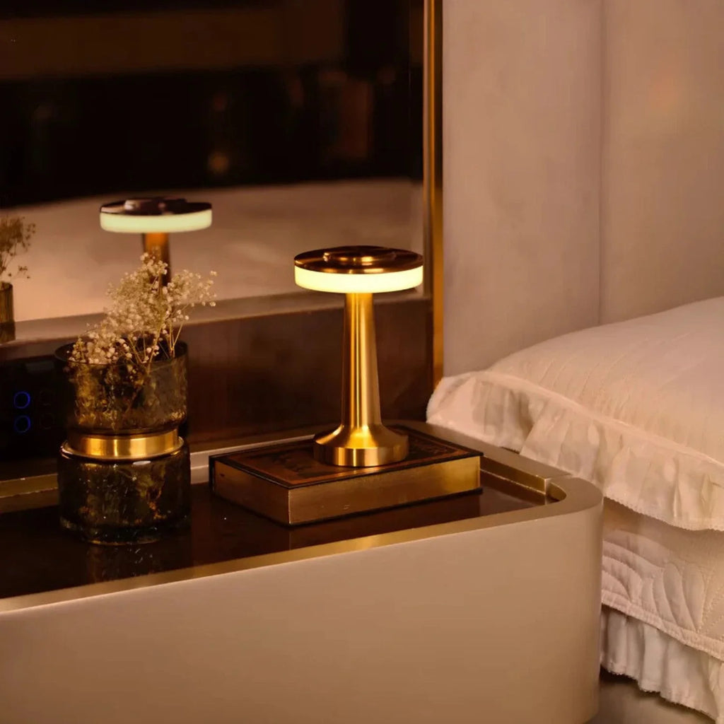 Klasyczny elegancka bezprzewodowa lampa stołowa