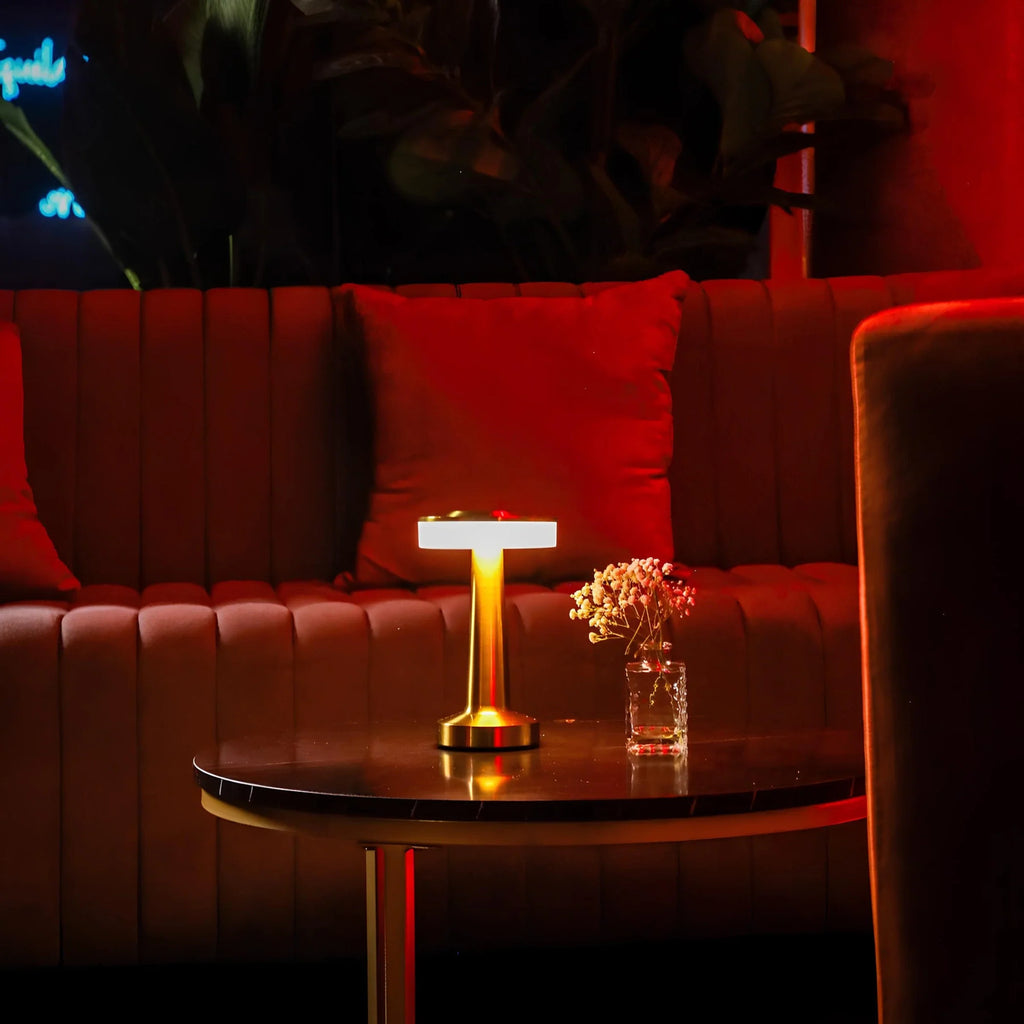Klasyczny elegancka bezprzewodowa lampa stołowa