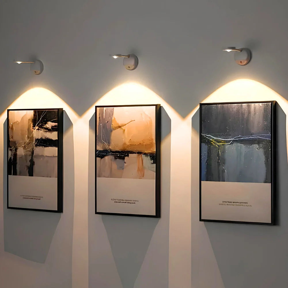 Faretto LED versatile e multifunzione per illuminazione interna