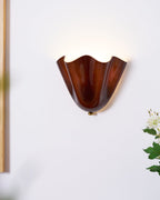 Zeitgenössische LED-Wandleuchte mit Blütenblatt-Design