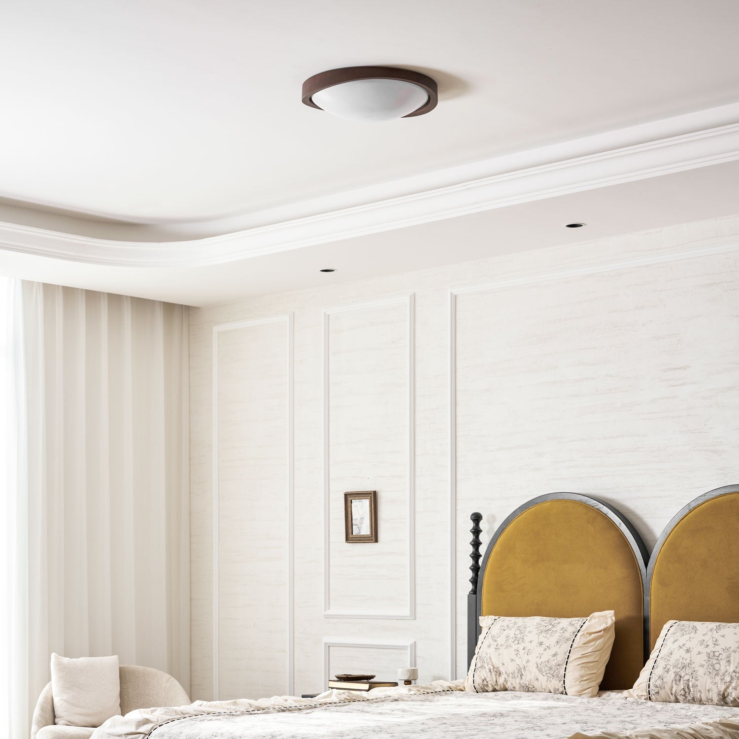 Orzechowy lampa sufitowa LED z zakrzywioną krawędzią do salonu