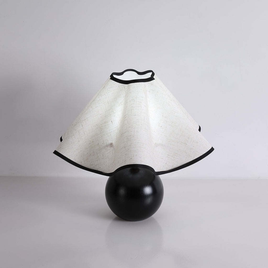 Skulpturale, wellenförmige Tischlampe für Innenräume