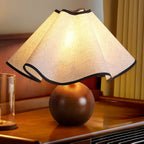 Skulpturale, wellenförmige Tischlampe für Innenräume