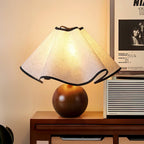 Skulpturale, wellenförmige Tischlampe für Innenräume