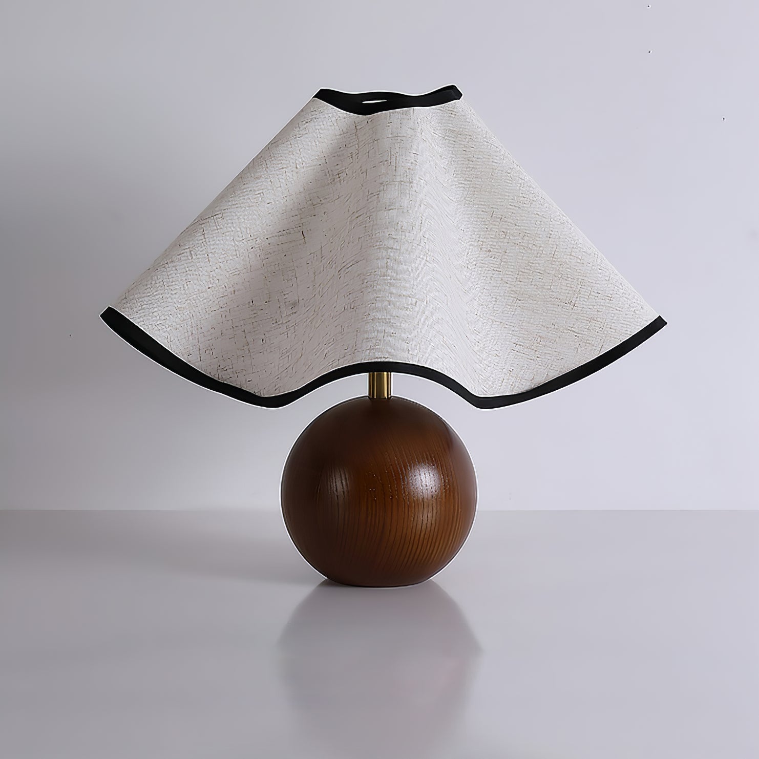 Skulpturale, wellenförmige Tischlampe für Innenräume