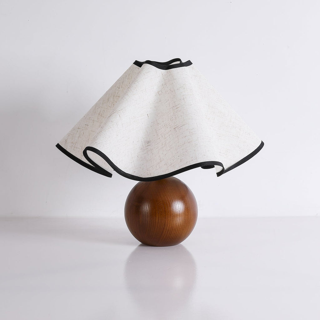 Skulpturale, wellenförmige Tischlampe für Innenräume