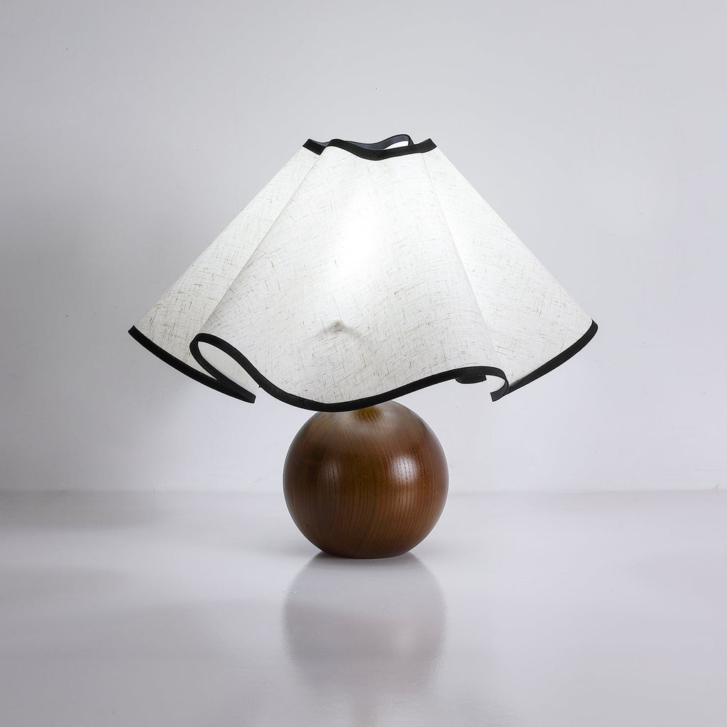 Skulpturale, wellenförmige Tischlampe für Innenräume