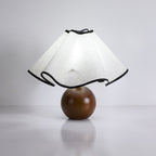 Skulpturale, wellenförmige Tischlampe für Innenräume