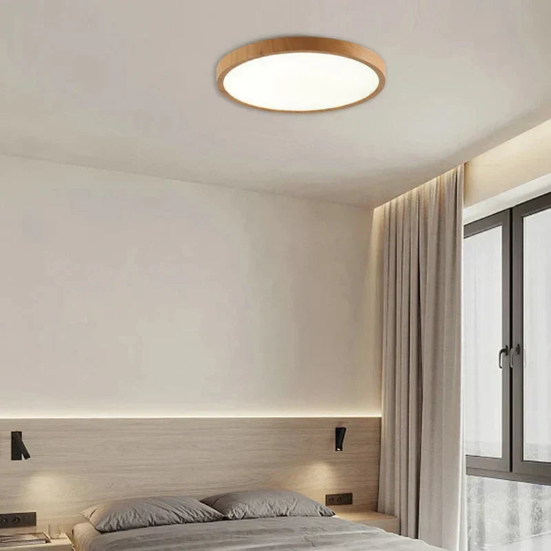 Nowoczesna płaska lampa sufitowa LED z drewnianą ramą w stylu Japandi