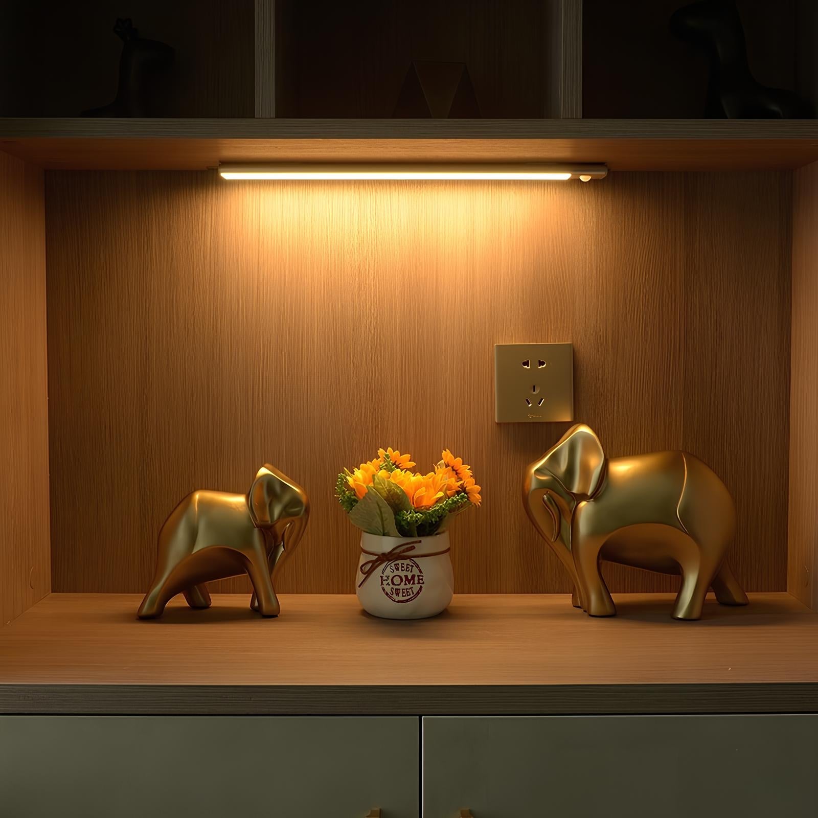 Nowoczesna Lampka Ruchowa – LED magnetyczna podszafkowa