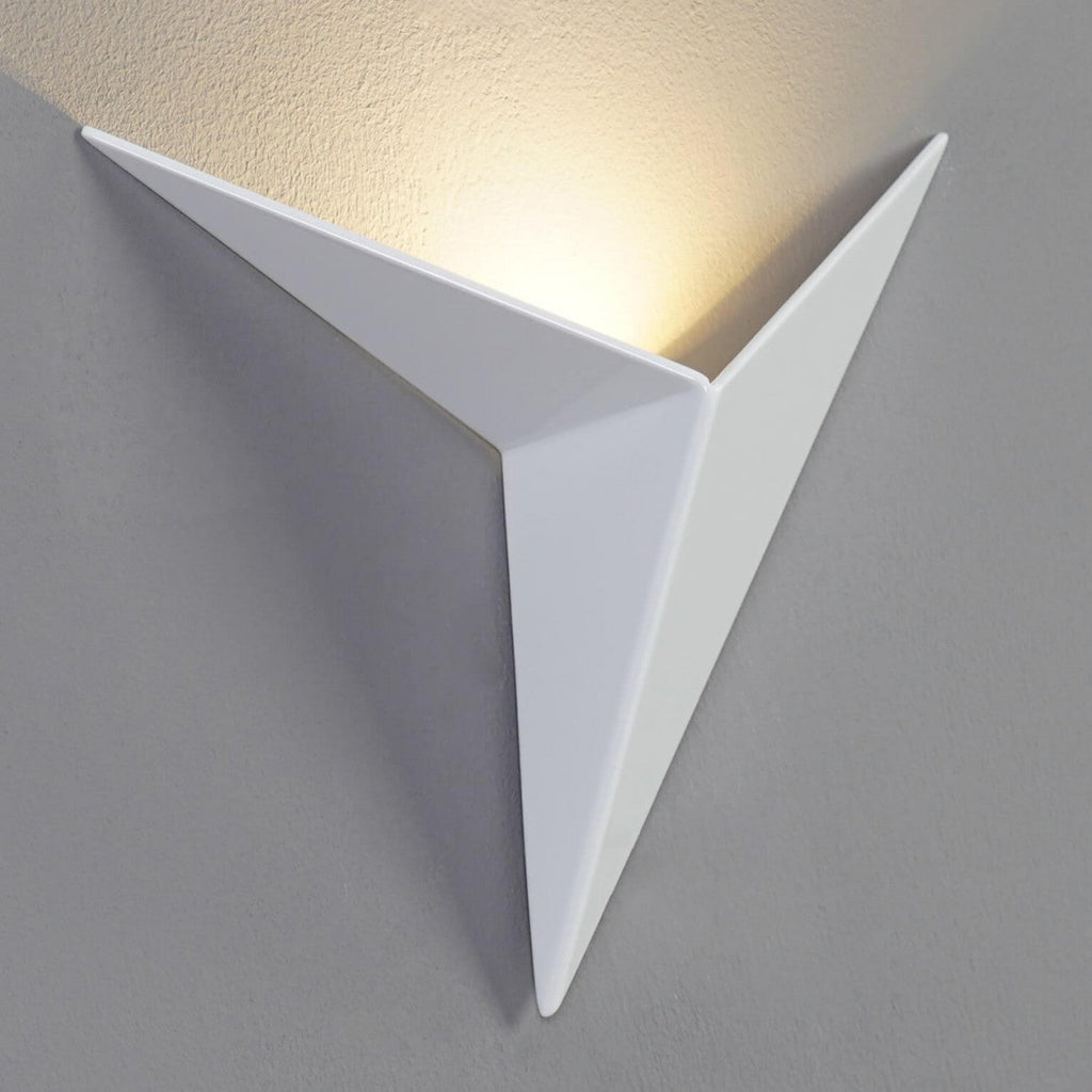 Artistic Slim Trigon Wall Lamp