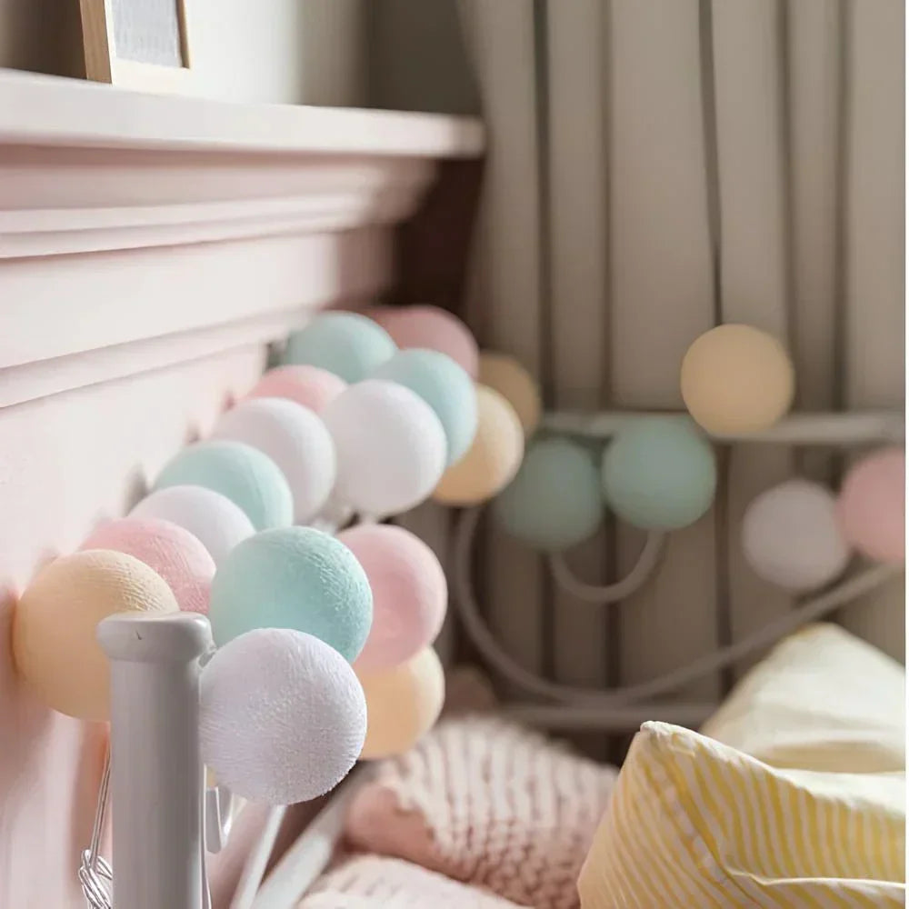 Dekoracyjne kulki z ciepłym światłem LED