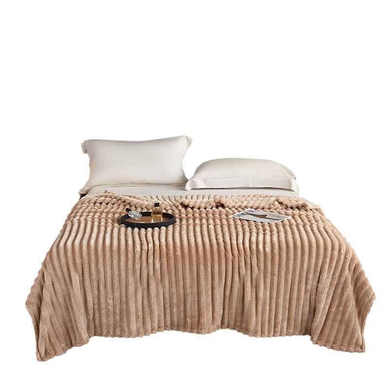 Double-Sided Plush Throw Blanket with Faux Fur and Fleece Backing - Image 1