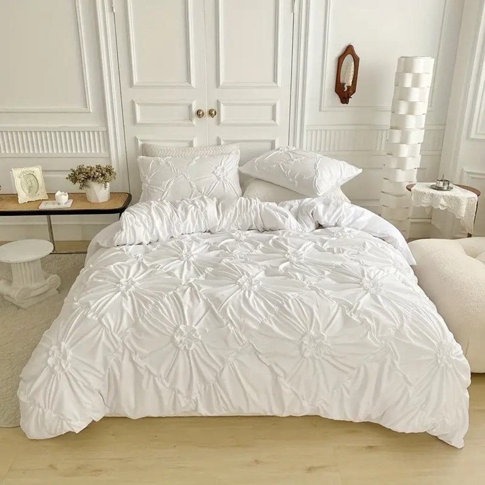 Duvet Cover Set with Pinch Pleat Rosette Flower Pattern and Corner Ties - Image 2