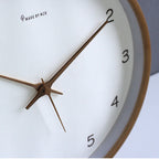 Zegar ścienny z naturalnego drewna z cichym mechanizmem