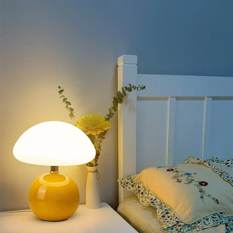 Elegancka minimalistyczna retro lampa grzybowa stołowa