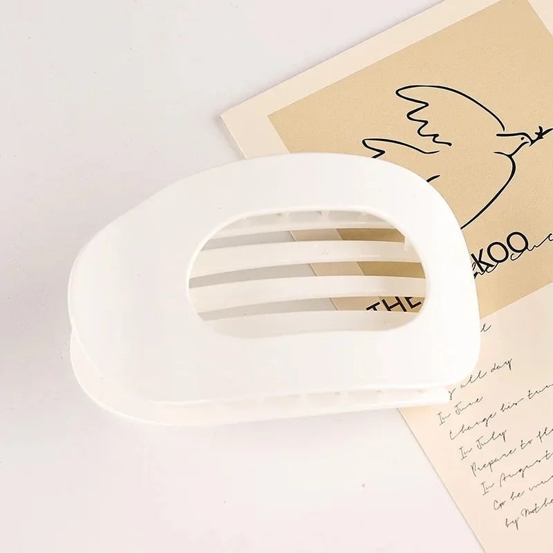 Flat Hair Claw Clip with Matte Finish and Interlocking Teeth for Comfort Hold - Image 13