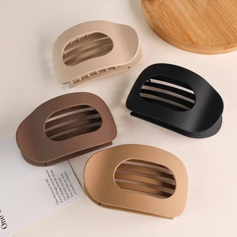 Flat Hair Claw Clip with Matte Finish and Interlocking Teeth for Comfort Hold - Image 4
