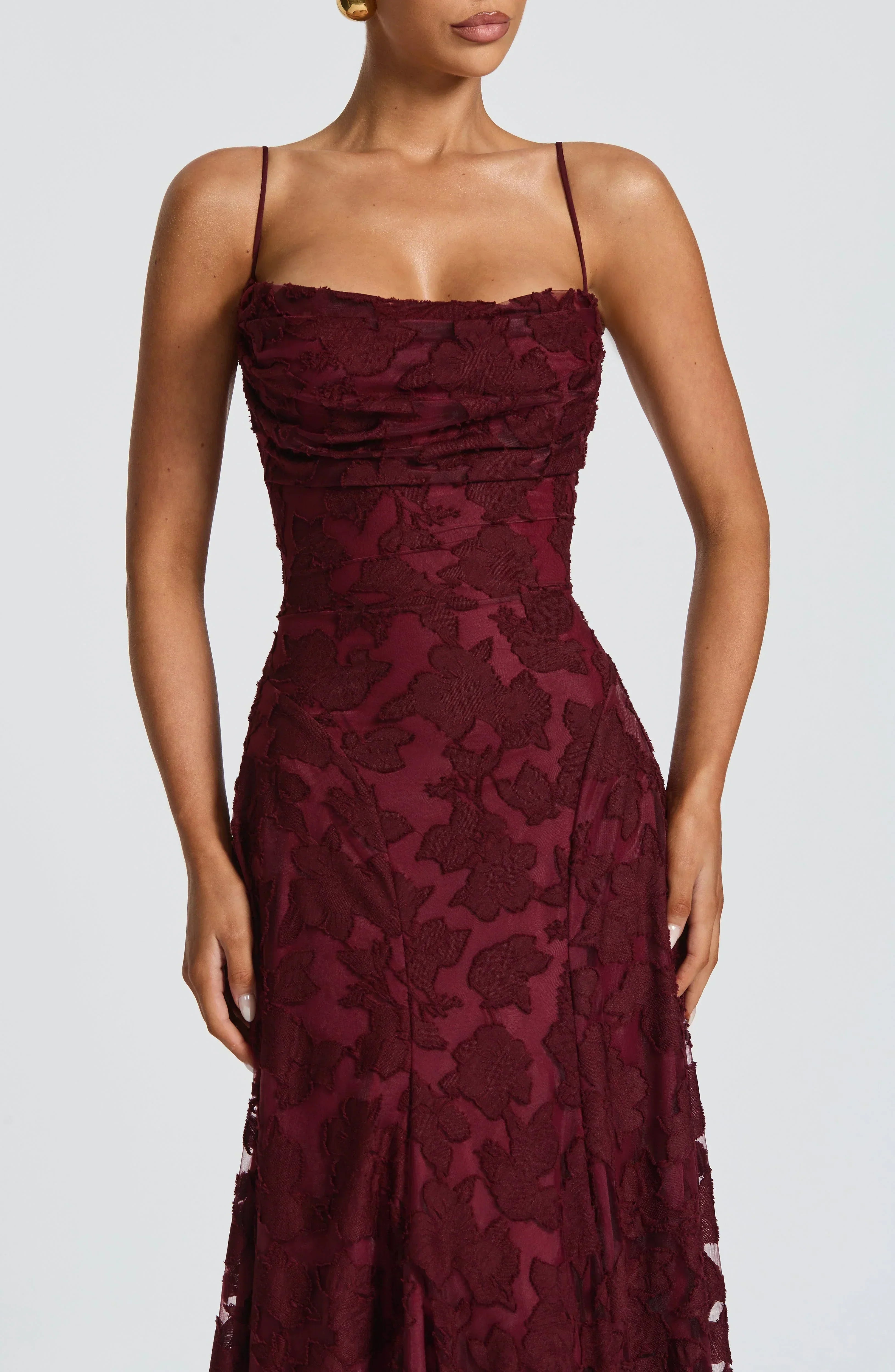Elegancka Sukienka Maxi z Efektem Drapowania