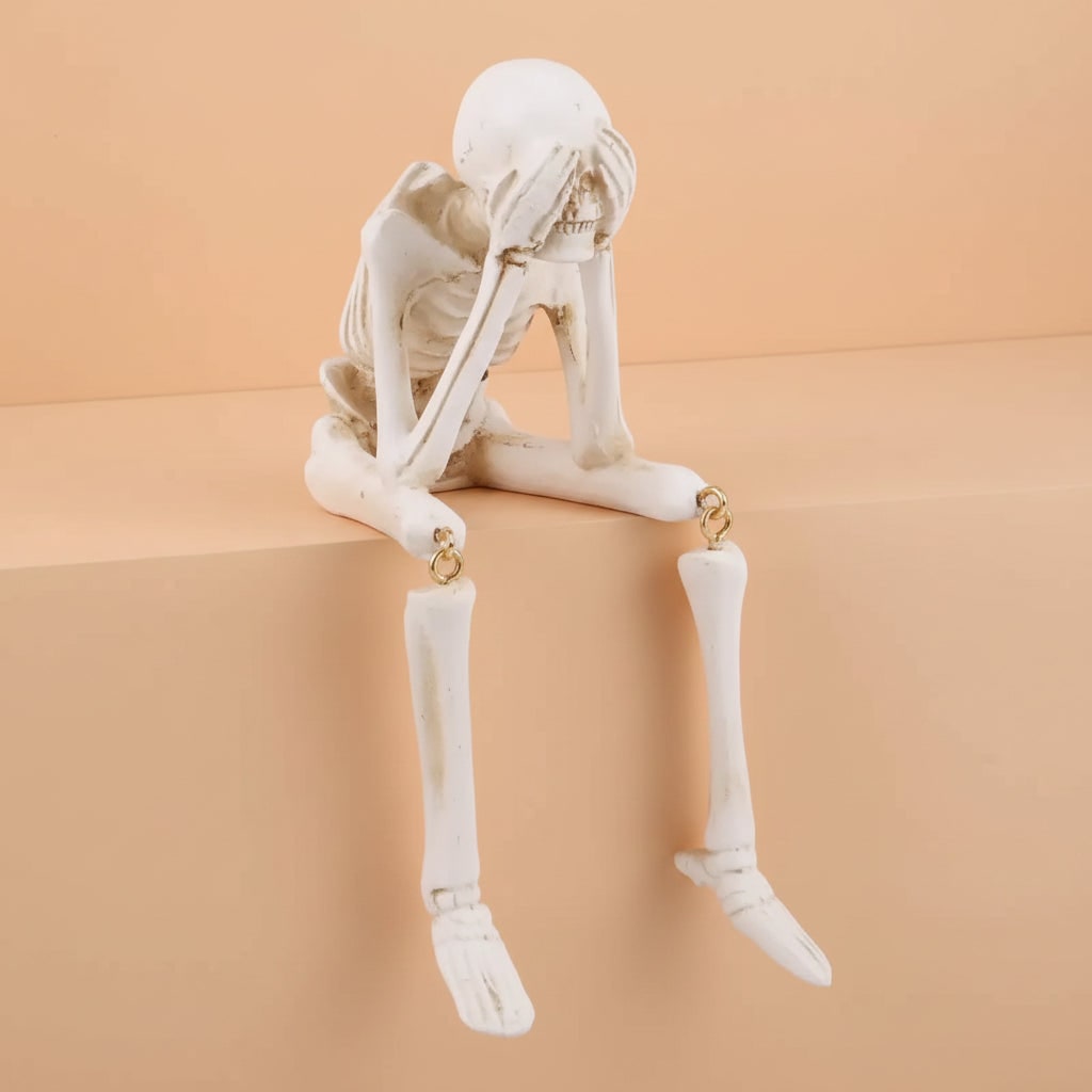 Halloween Dekoracyjna Figurka Szkieletu z Wiszącymi Nogami na Półkę Szkielet - Image 3