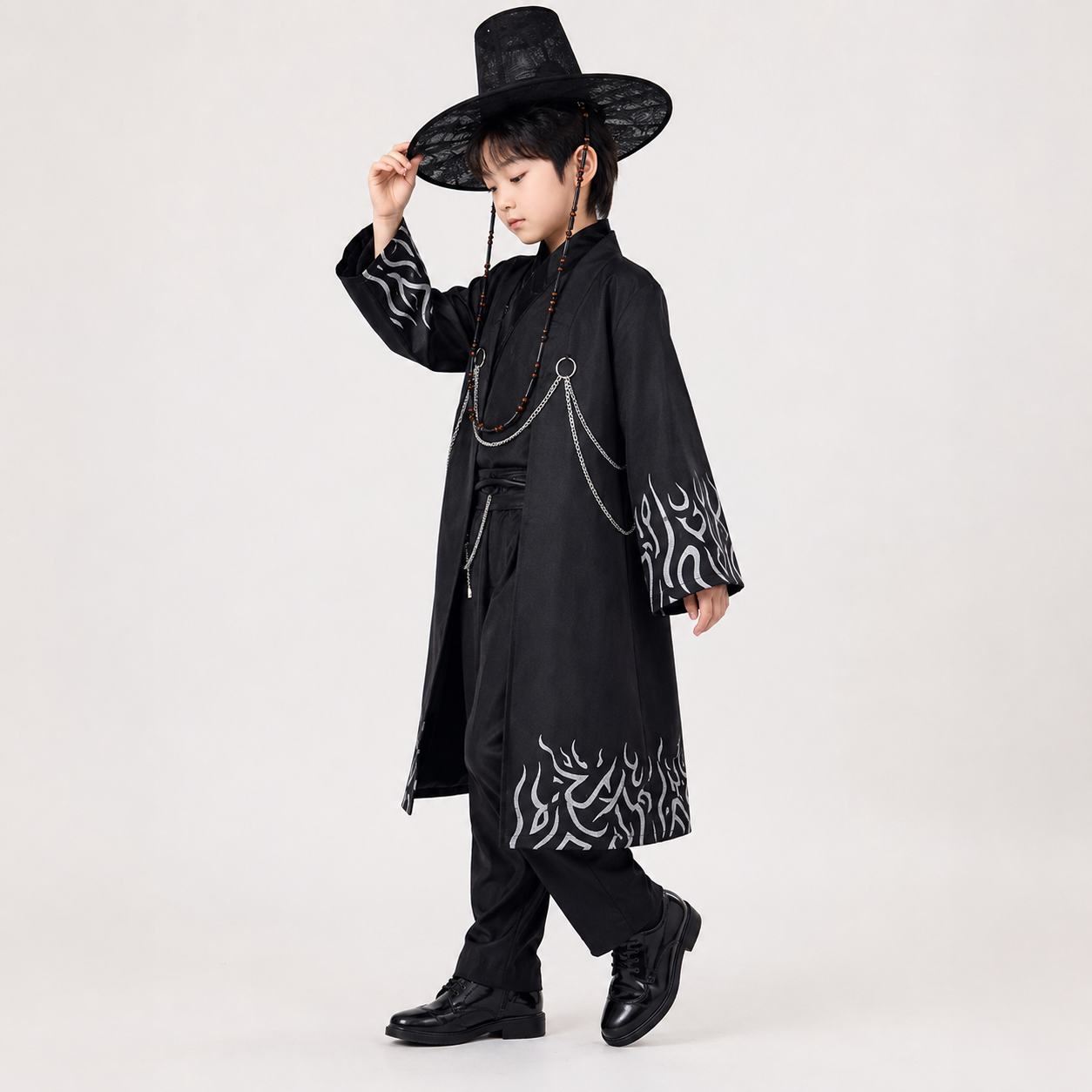 Halloween Strój Hanbok Koreański z Kapeluszem i łańcuszkami do Cosplay na Imprezę - Image 1