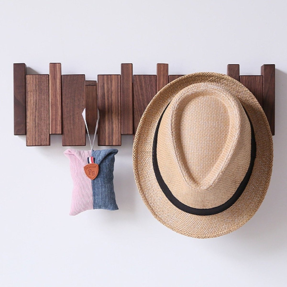 Porte-manteau mural en bois avec crochets pliants style piano