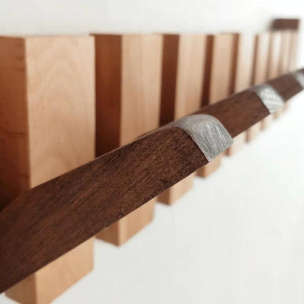 Porte-manteau mural en bois avec crochets pliants style piano